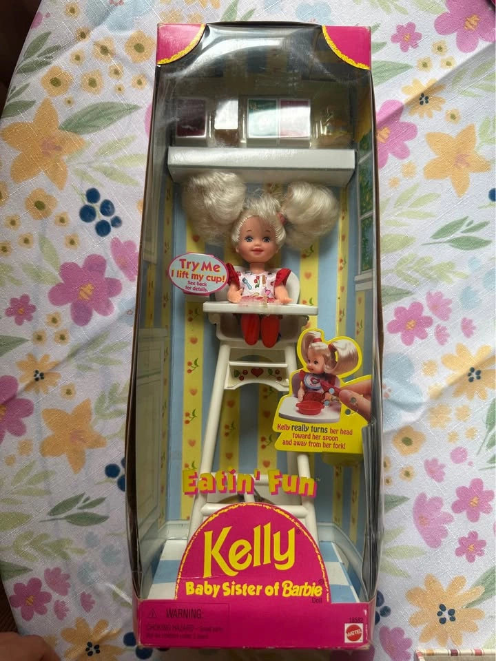 Kelly 90’s Barbie in box - photo 2