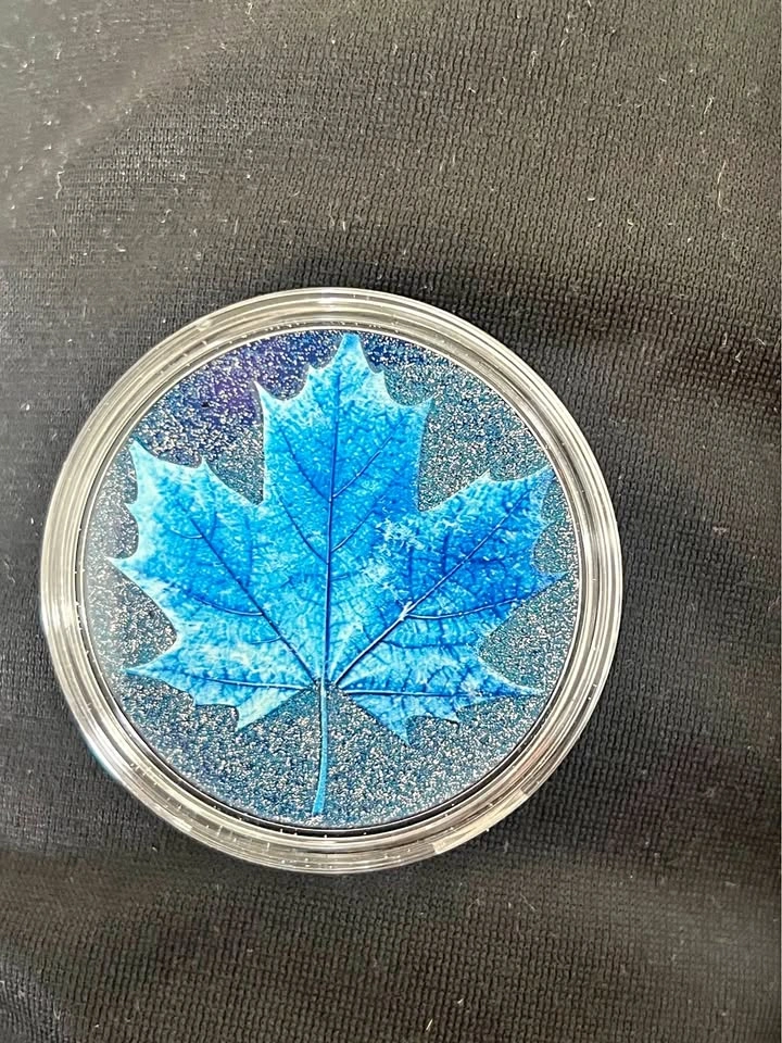 Collectable Winter Maple 1 oz .999 Copper Coin