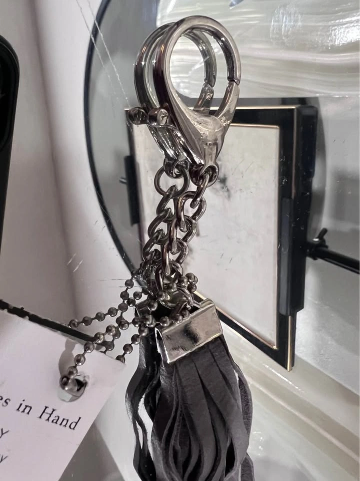 100% Leather Tassel Whip - photo 5