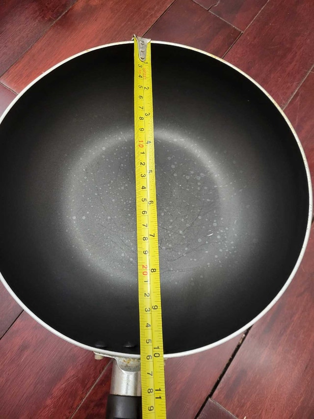 10-inch Non-Stick Frying Pan/Wok with Scratched Surface - photo 5