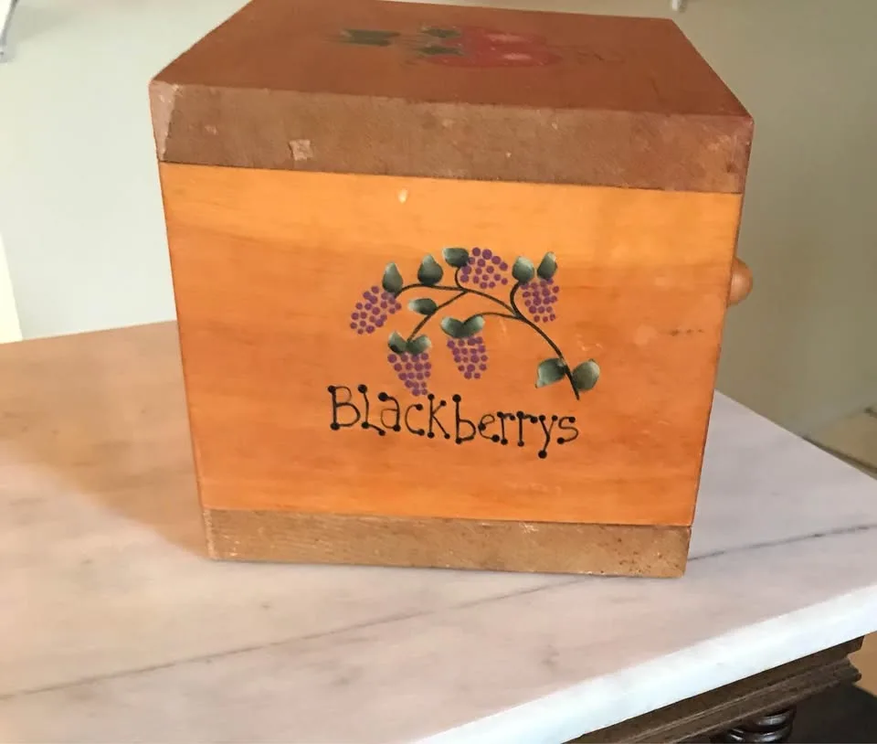 Vintage wood recipe holder image indicator(3)