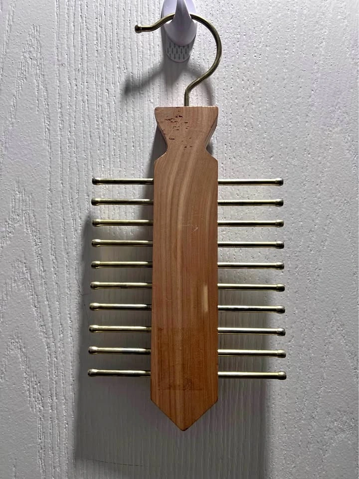 Vintage Cedar Tie Rack Organizer Hanger Belt Organizer