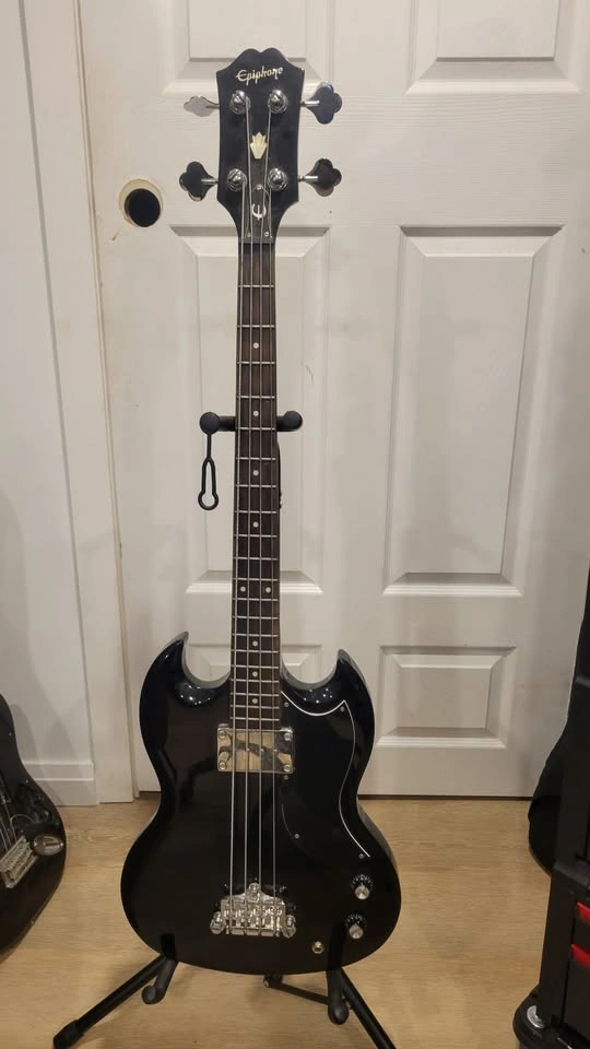 $350 Epiphone EB-0 Short Scale Bass - Black - photo 2