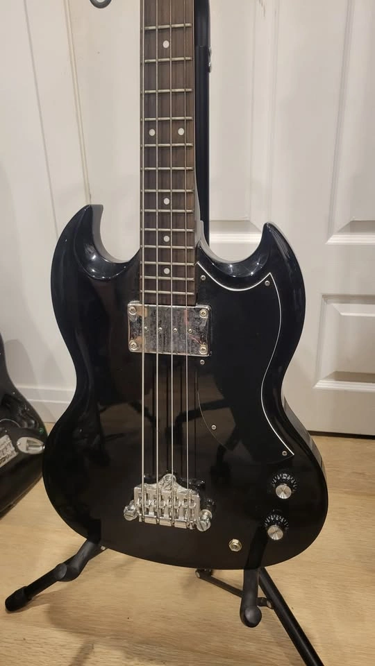 $350 Epiphone EB-0 Short Scale Bass - Black - photo 3