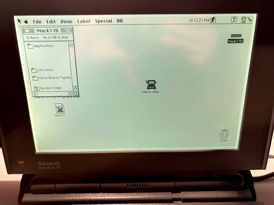 Vintage Apple MacIntosh PowerBook 170 WORKING + Original Mouse - photo 2