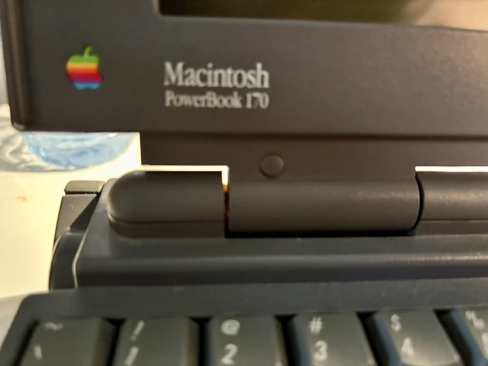 Vintage Apple MacIntosh PowerBook 170 WORKING + Original Mouse - photo 4