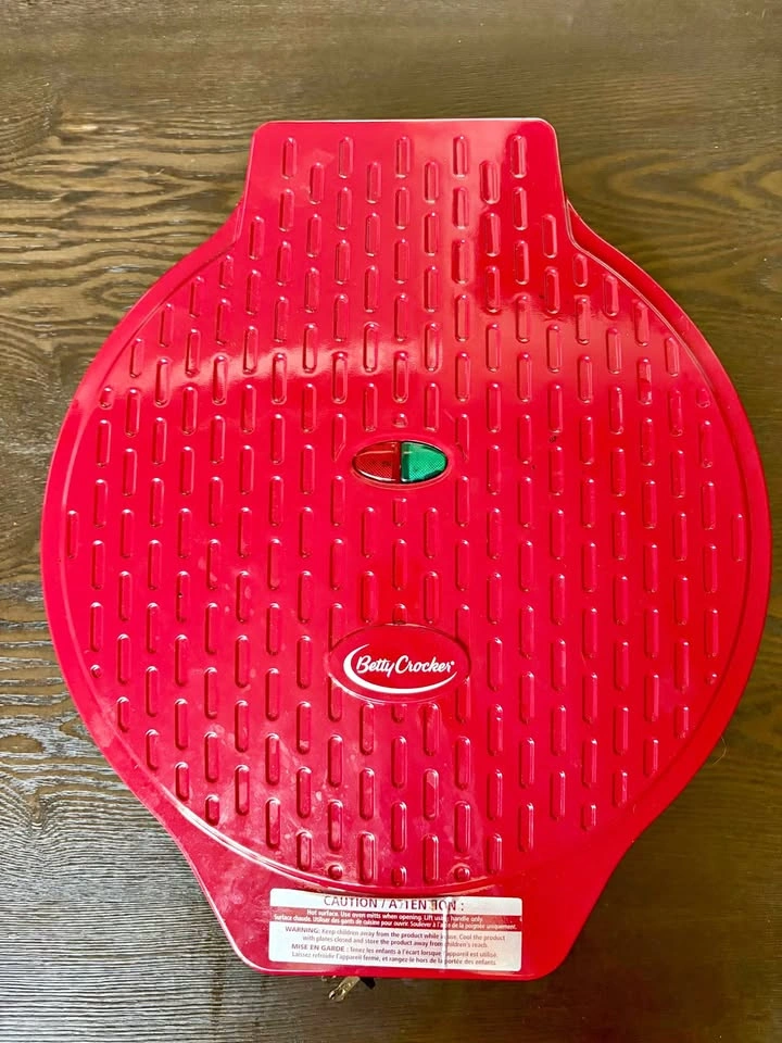 Betty Crocker Electric Pizza Cooker - Quick & Easy-KID FRIENDLY!