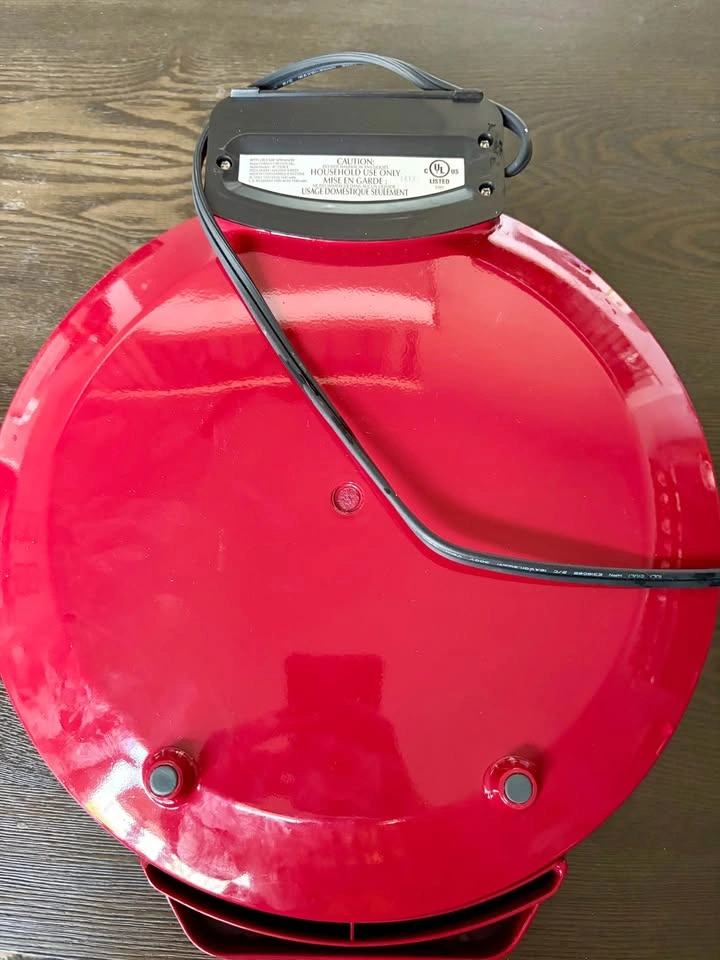 Betty Crocker Electric Pizza Cooker - Quick & Easy-KID FRIENDLY! - photo 2