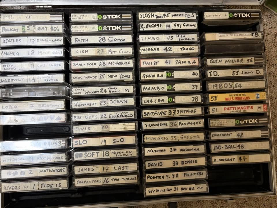 Vintage Karaoke Stereo System + 100+ Cassette Tapes 🎤 - photo 5