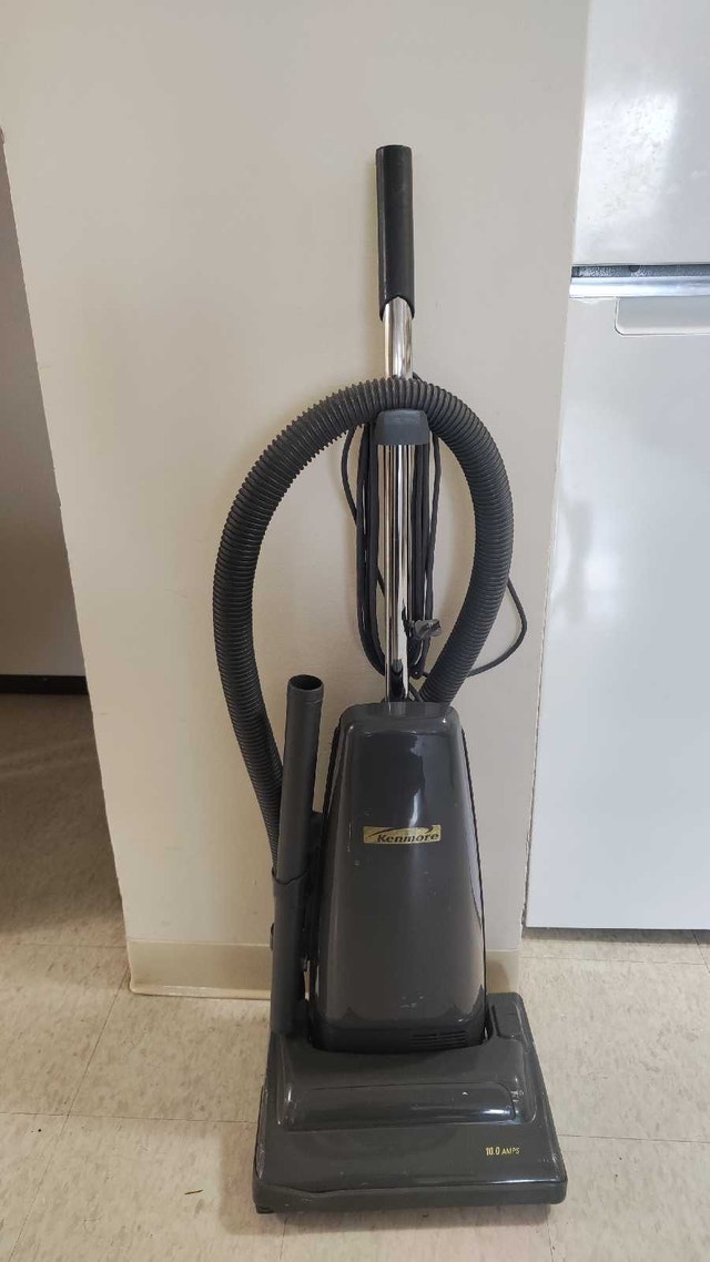 Kenmore 10A Upright Vacuum - Model 116 (Strong Suction)