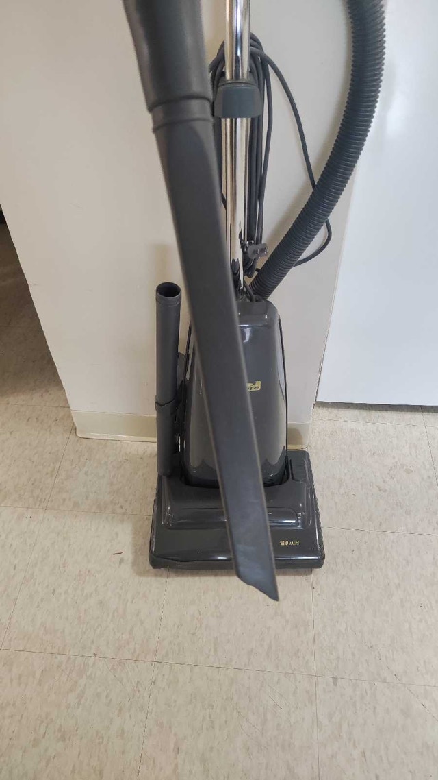 Kenmore 10A Upright Vacuum - Model 116 (Strong Suction) - photo 2