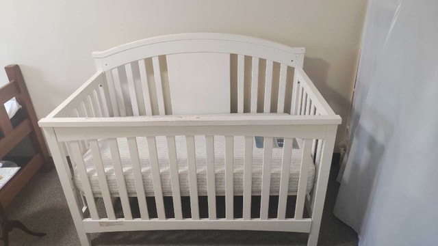 Crib + Mattress