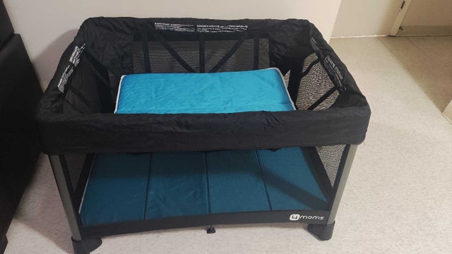 4moms Breeze Playpen - Excellent Condition - photo 2