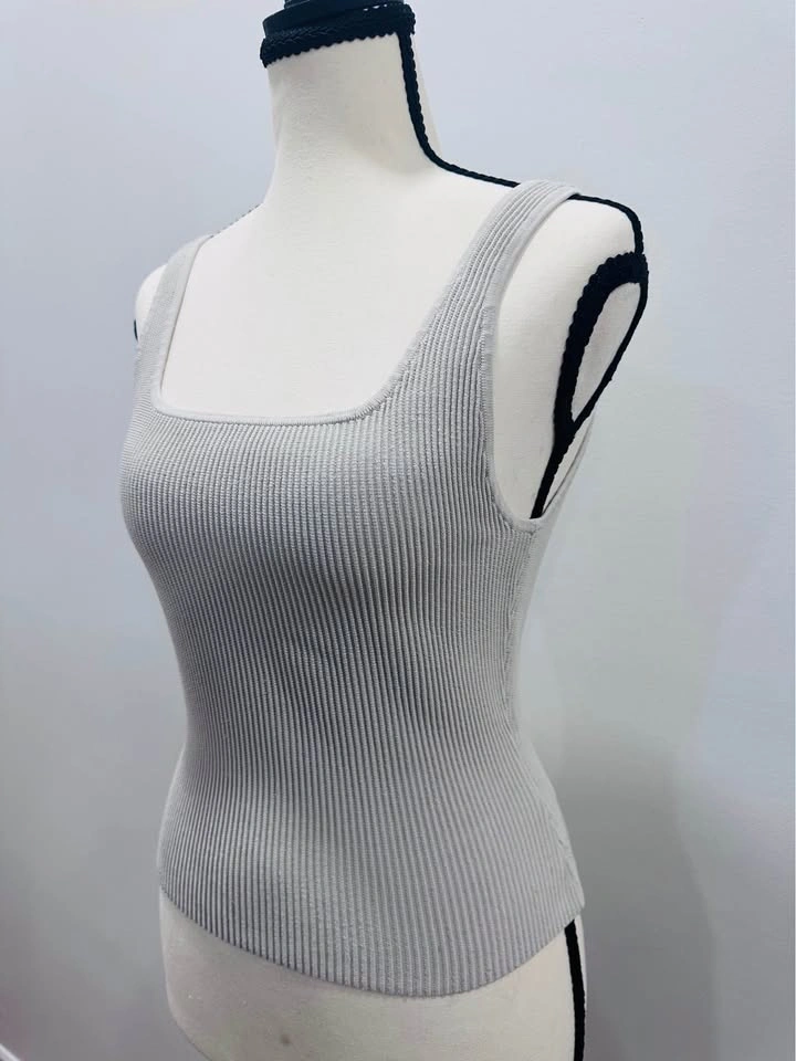 EUC Babaton Aritizia Sculpt Knit Ribbed Tank Top Light Grey M - photo 5