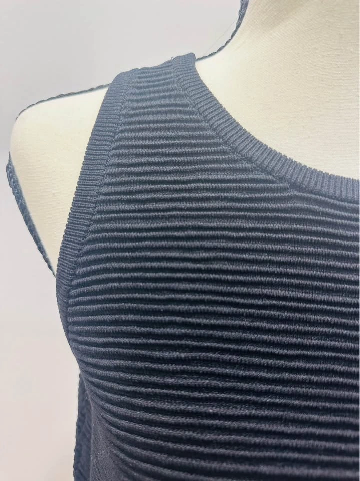 EUC Babaton Aritzia Black Ribbed Tank Crop Top Size XS - photo 3