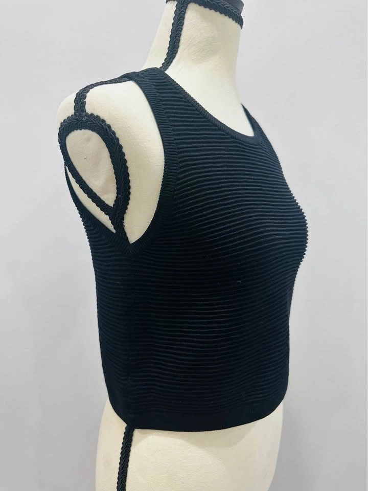 EUC Babaton Aritzia Black Ribbed Tank Crop Top Size XS - photo 4