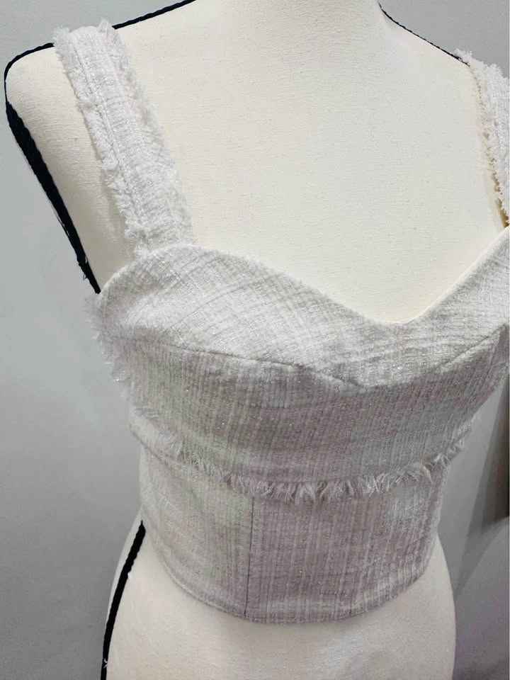 EUC GUESS Tweed Cream/White Crop Bustier Top Size XS - photo 3
