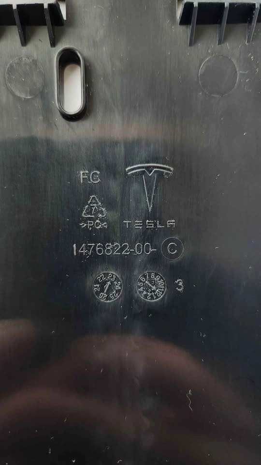 Tesla Wall Connector Glass Faceplate - photo 3