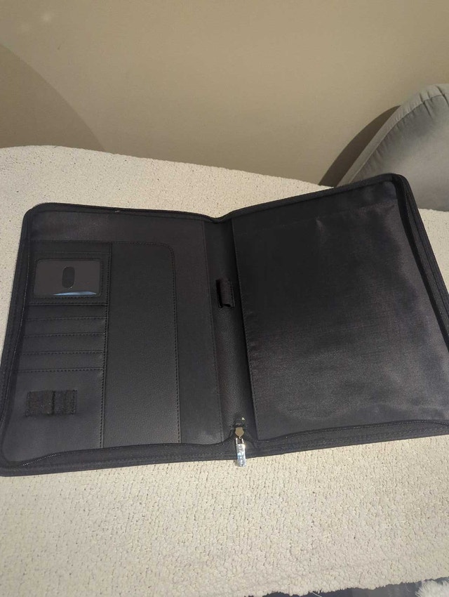 Executive Portfolio Bugatti