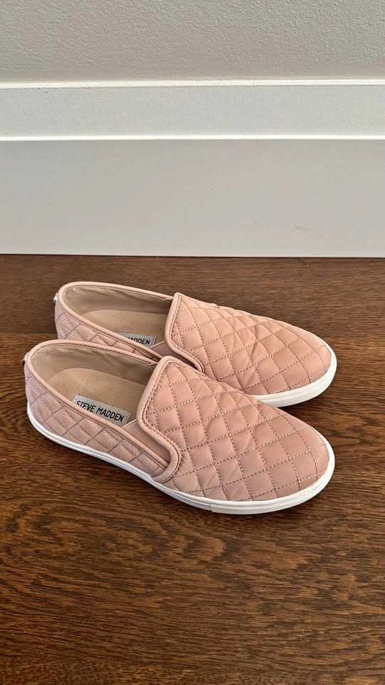 Steve Madden Pink Quilted Loafers Size 7