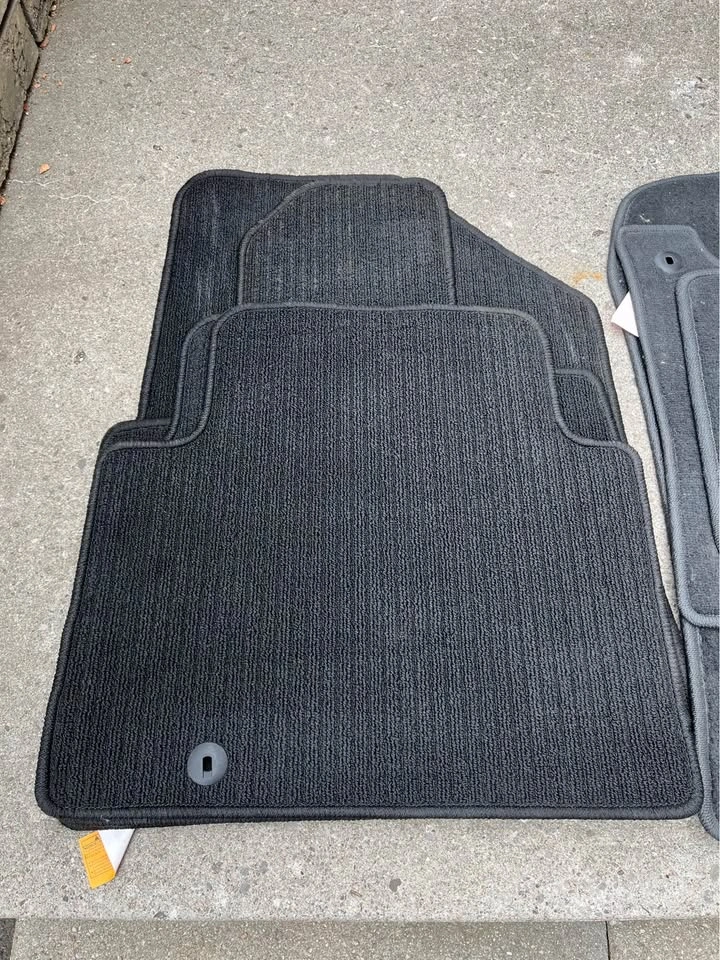 Car Carpet Set 7 pc | Make me an offer - photo 3
