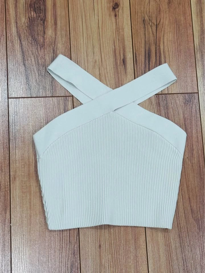 GUC Babaton Aritizia Sculpt Knit Crop Halter Top Cream XS - photo 4
