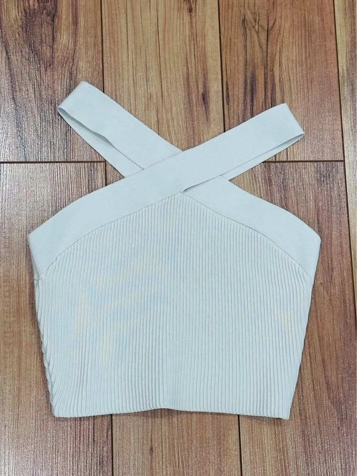 GUC Babaton Aritizia Sculpt Knit Crop Halter Top Cream XS - photo 5