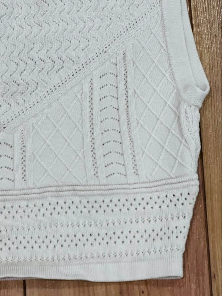 EUC Babaton Aritizia Pointelle Knit Crop Top XS Beige - photo 3