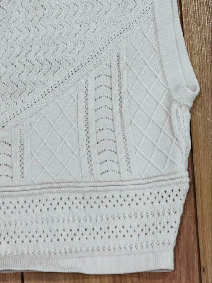 EUC Babaton Aritizia Pointelle Knit Crop Top XS Beige - photo 5