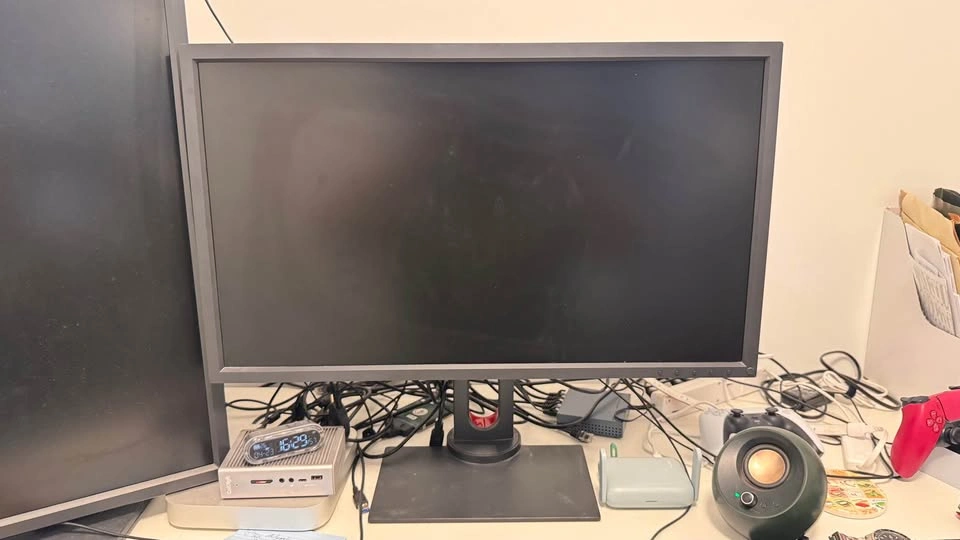 Benq 27' 144Hz Monitor - photo 2