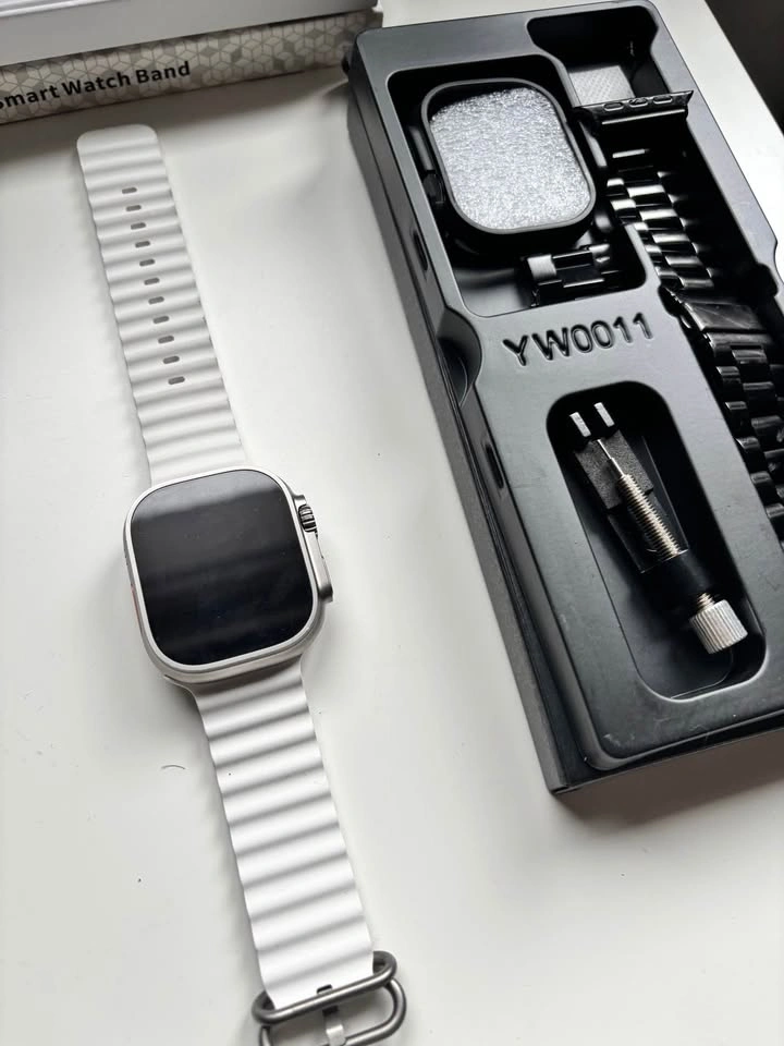 Apple Watch Ultra 49mm Titanium + Extra Brown Band - photo 2