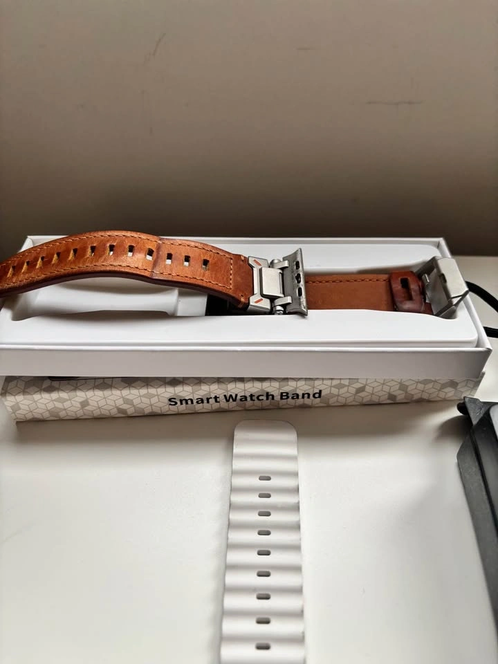 Apple Watch Ultra 49mm Titanium + Extra Brown Band - photo 3