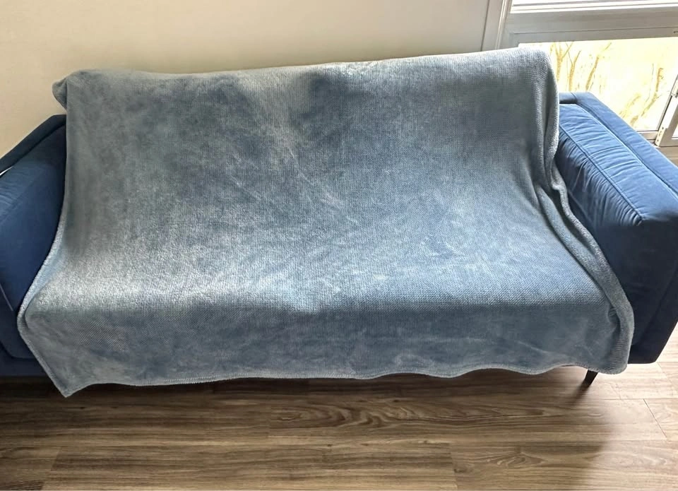 $10 | Life Comfort Luxury Plush Blanket | Firm price - photo 2