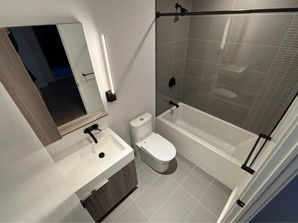 2 Beds 2 Baths - Apartment - photo 3