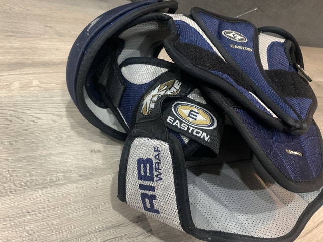 Easton Hockey Shoulder Pads - Youth Size Small - photo 3