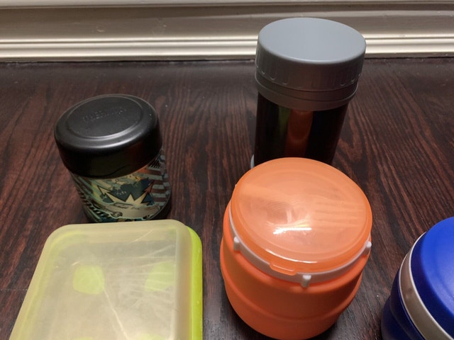 Group of Kids Thermoses and Lunch Containers - photo 3