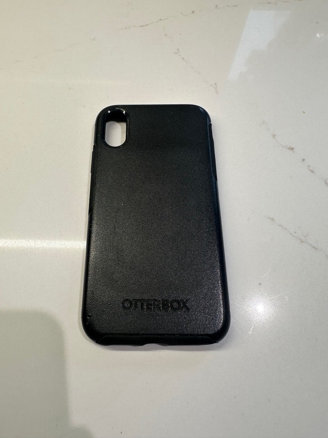 iPhone XR Black Otterbox Phone Case