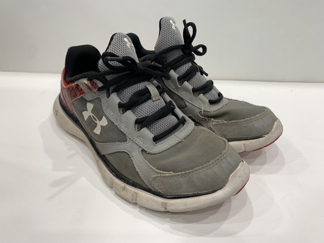 Youth Under Armour Running Shoes Size 7