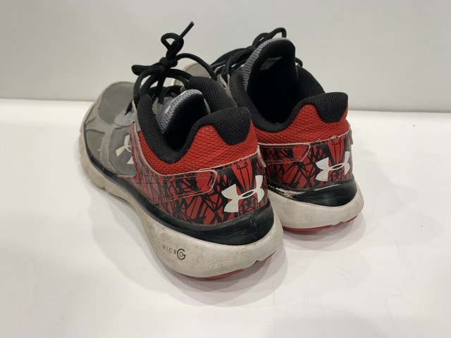 Youth Under Armour Running Shoes Size 7 - photo 3