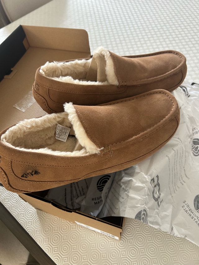 Ugg Men’s Ascot Slippers - Size 13 - photo 4