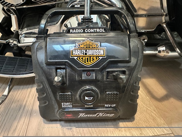 Remote Control Harley Davidson - 3 Feet Long - photo 4