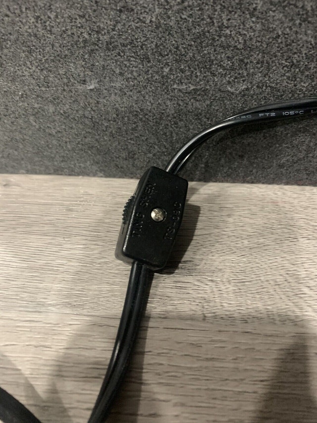 Great condition desk lamp with LED bulb - photo 5