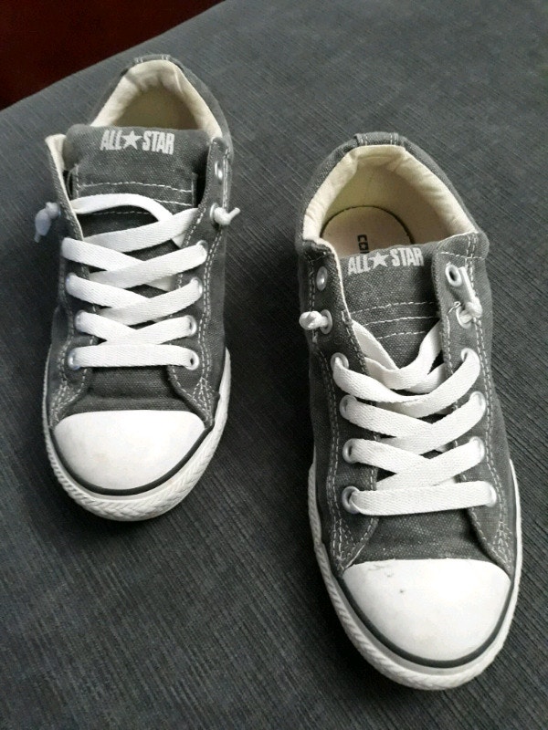 Converse All Stars - Size 6