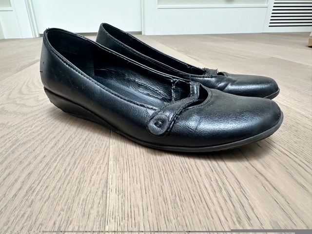 Women Size 6 Madeline Shoes - photo 2