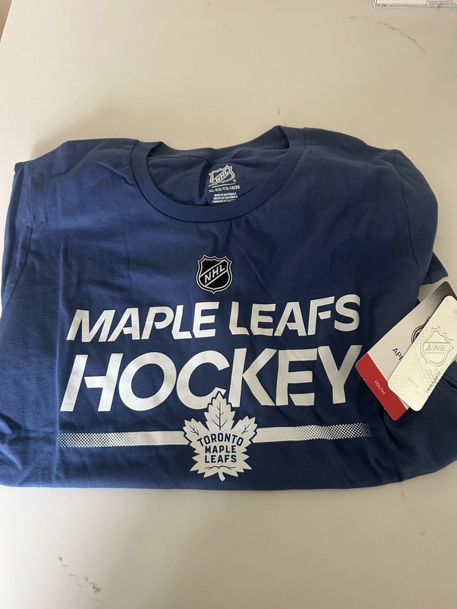 Youth XL Toronto Maple Leafs T-Shirt