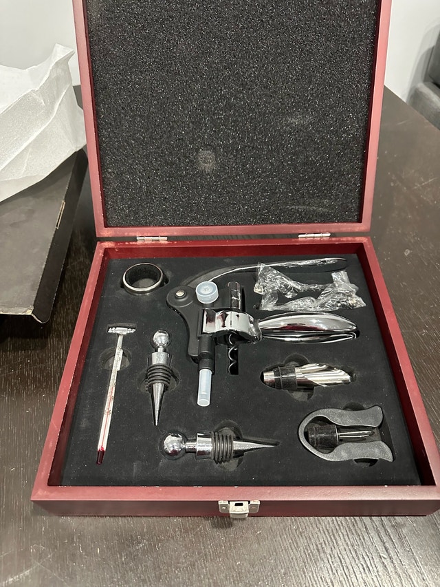 Brand New Never Used Full Wine Set