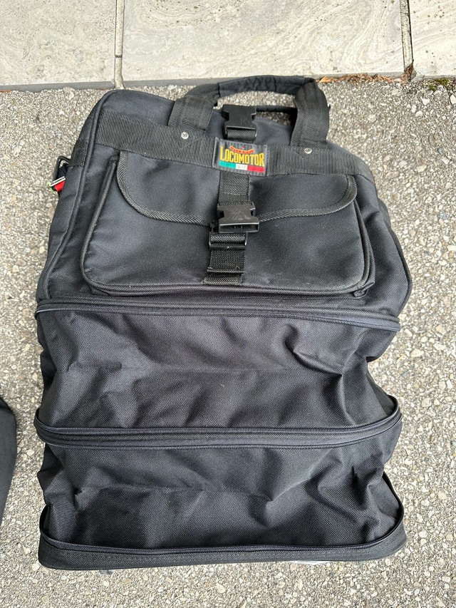 Unique Extendable Vintage Duffle Bag with Wheels