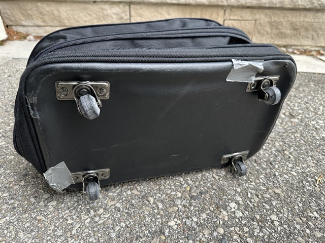 Unique Extendable Vintage Duffle Bag with Wheels - photo 2