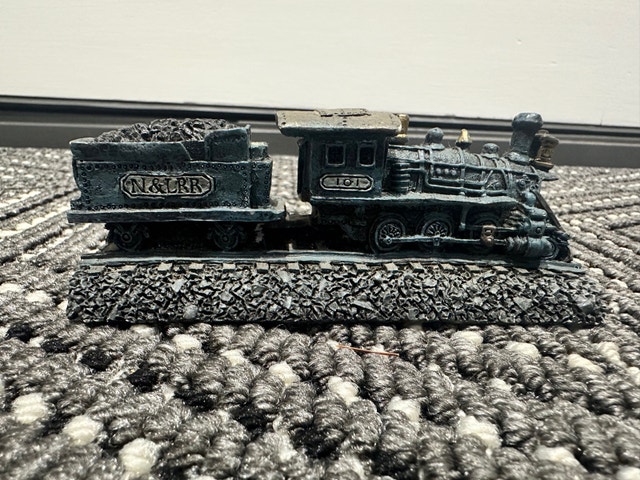 N&LRR 101 STEAM LOCOMOTIVE MODEL TRAIN - photo 2