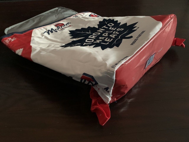 Toronto Maple Leafs Molson Canadian 24pk Cooler Bag - photo 2